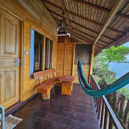Malibu Huts Hotel Semaya Екстериор снимка
