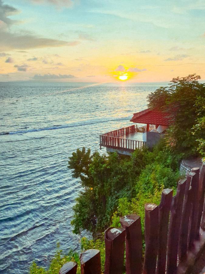 Malibu Huts Hotel Semaya Екстериор снимка