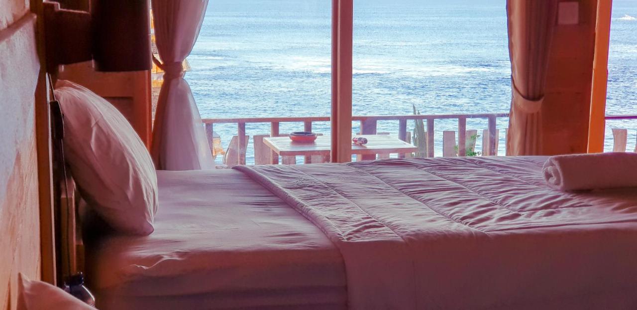Malibu Huts Hotel Semaya Екстериор снимка