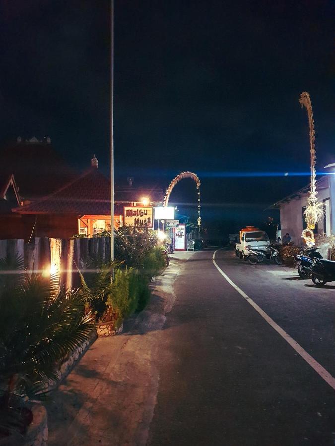 Malibu Huts Hotel Semaya Екстериор снимка