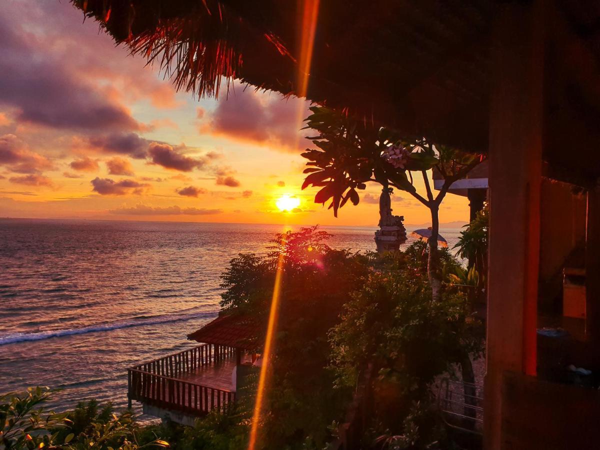 Malibu Huts Hotel Semaya Екстериор снимка