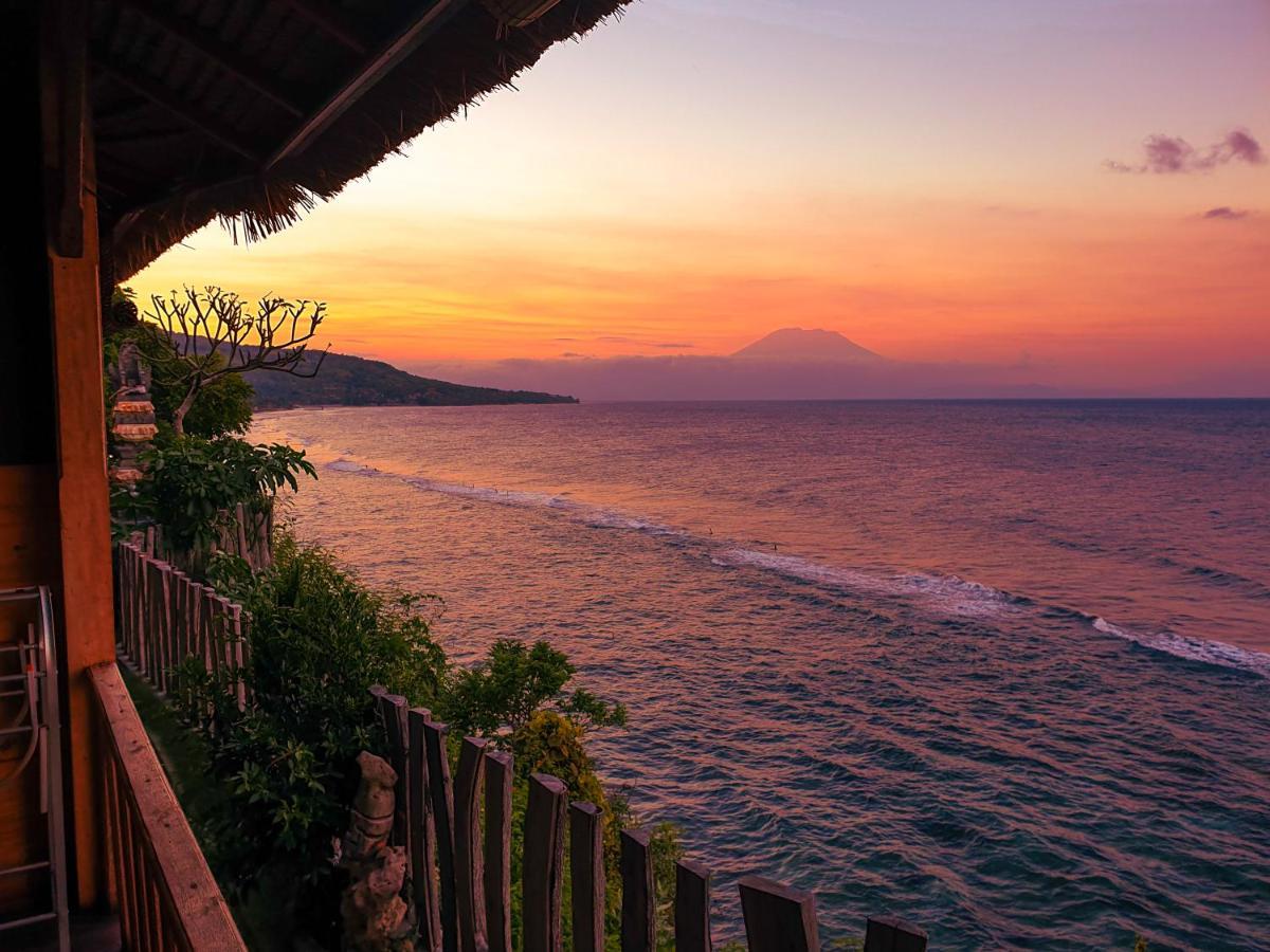 Malibu Huts Hotel Semaya Екстериор снимка