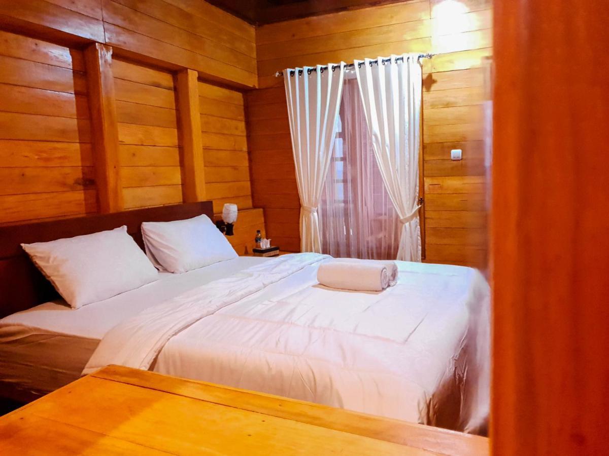 Malibu Huts Hotel Semaya Екстериор снимка