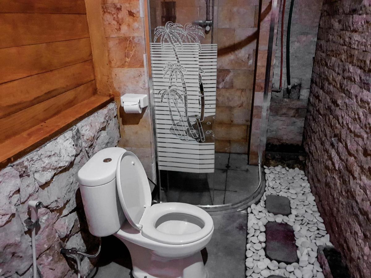 Malibu Huts Hotel Semaya Екстериор снимка