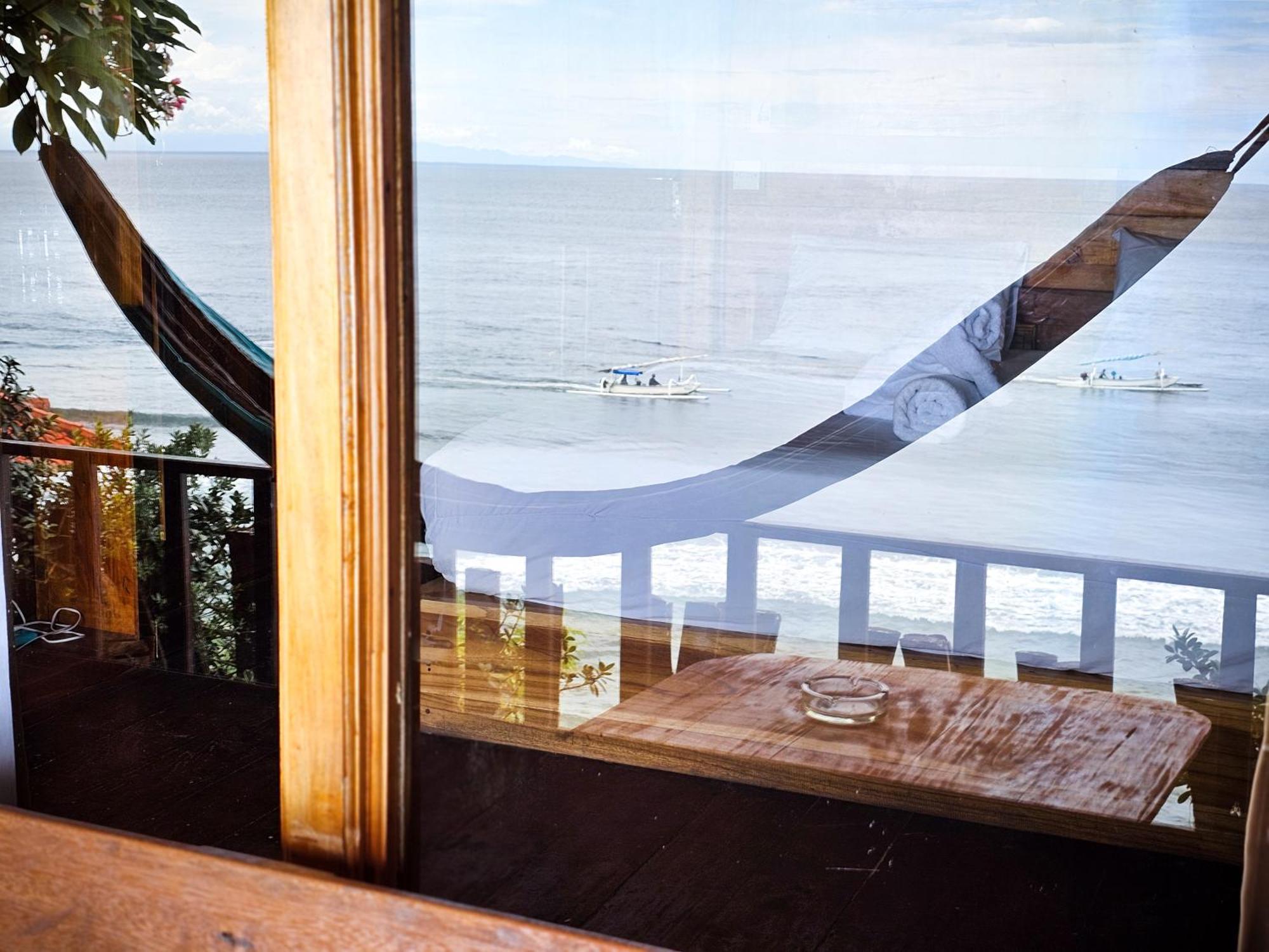 Malibu Huts Hotel Semaya Екстериор снимка